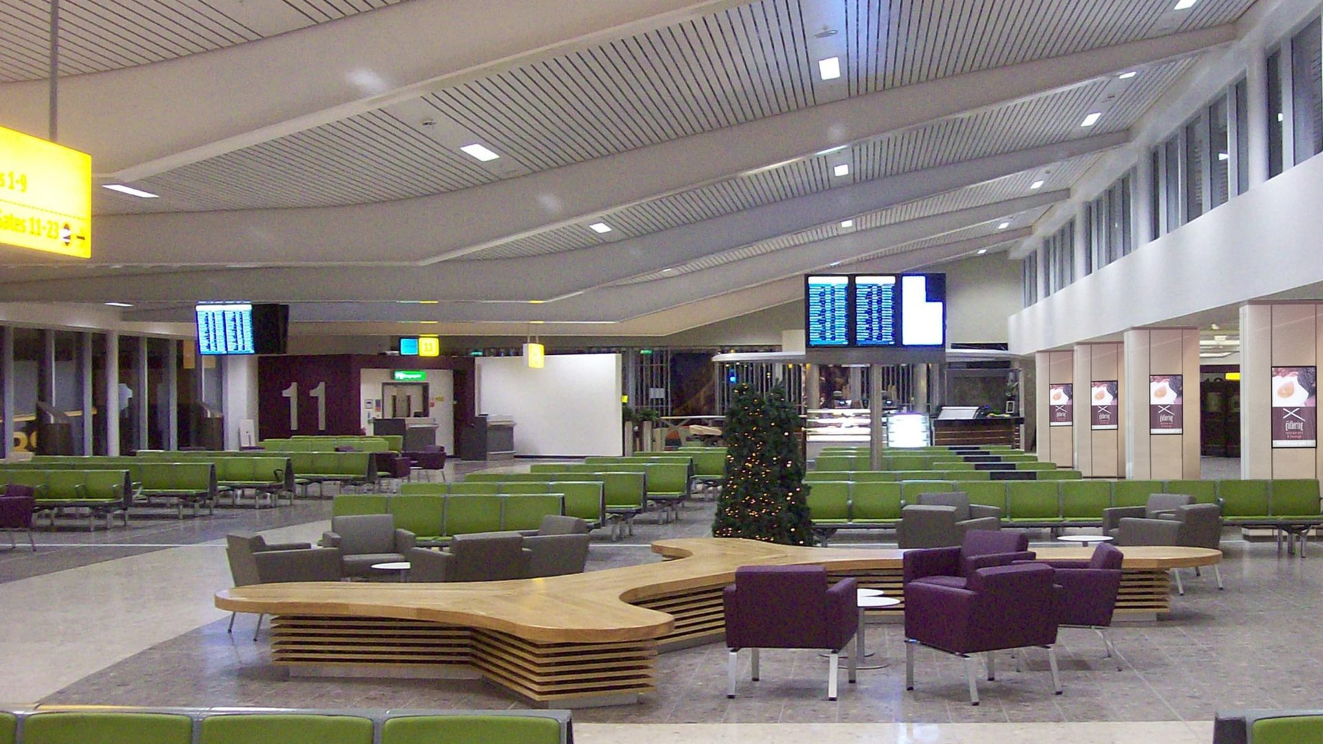 edinburgh airport building interior terminal 11 waiting area