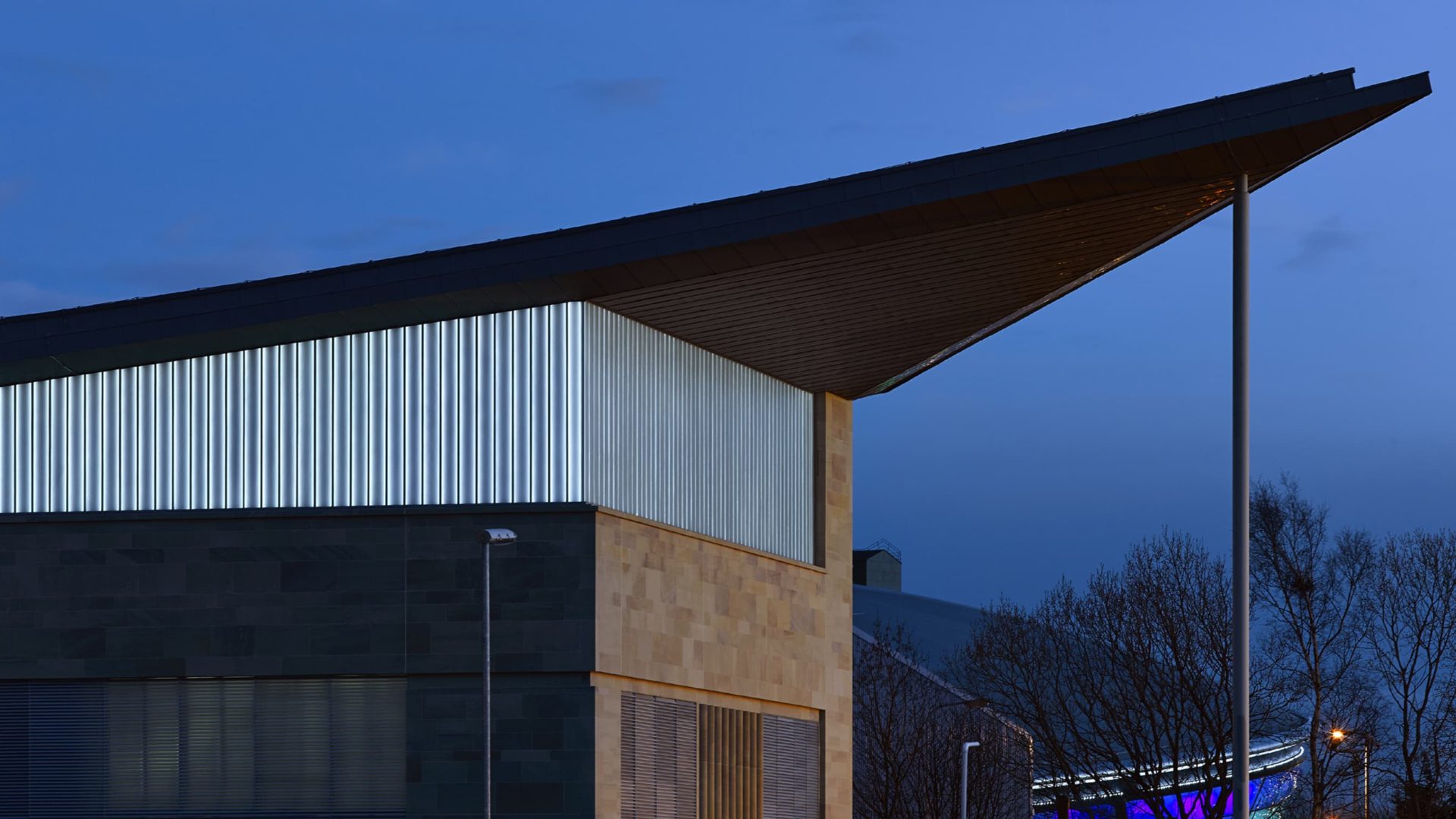 close up of roof at scottish power finnieston substation during the night